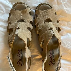 Skechers Women's Tan Sandals
